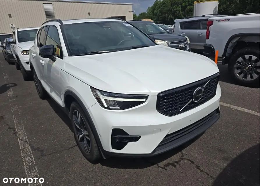Volvo XC 40 - 3