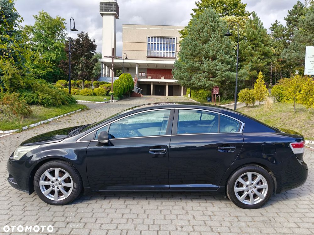 Toyota Avensis 2.0 D-4D Premium - 33