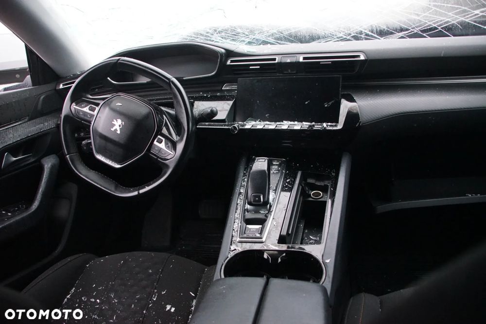 Auto na części - Peugeot 508 II 1.6 PureTech 180 KM 5G06 AWF8G30 KCA 2020R Silnik Skrzynia Drzwi Błotnik Klapa Zderzak Lampa Szyba Deska Kokpit Sterownik Moduł Czujnik Licznik Wyświetlacz Kierownica Panel - 15
