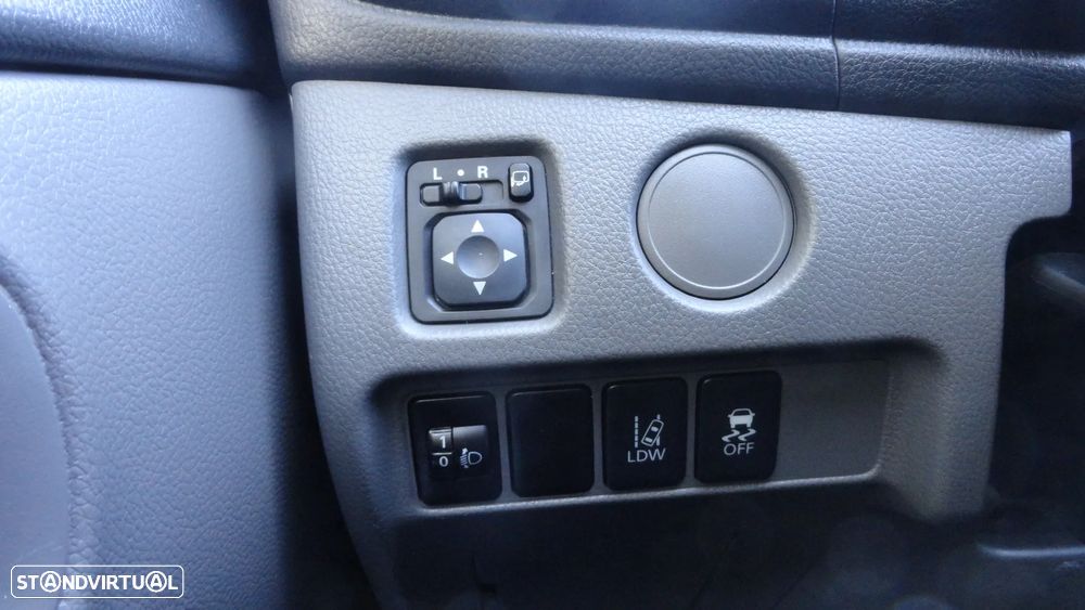 Mitsubishi L200 2.4 DI-D CD Invite 4WD - 16