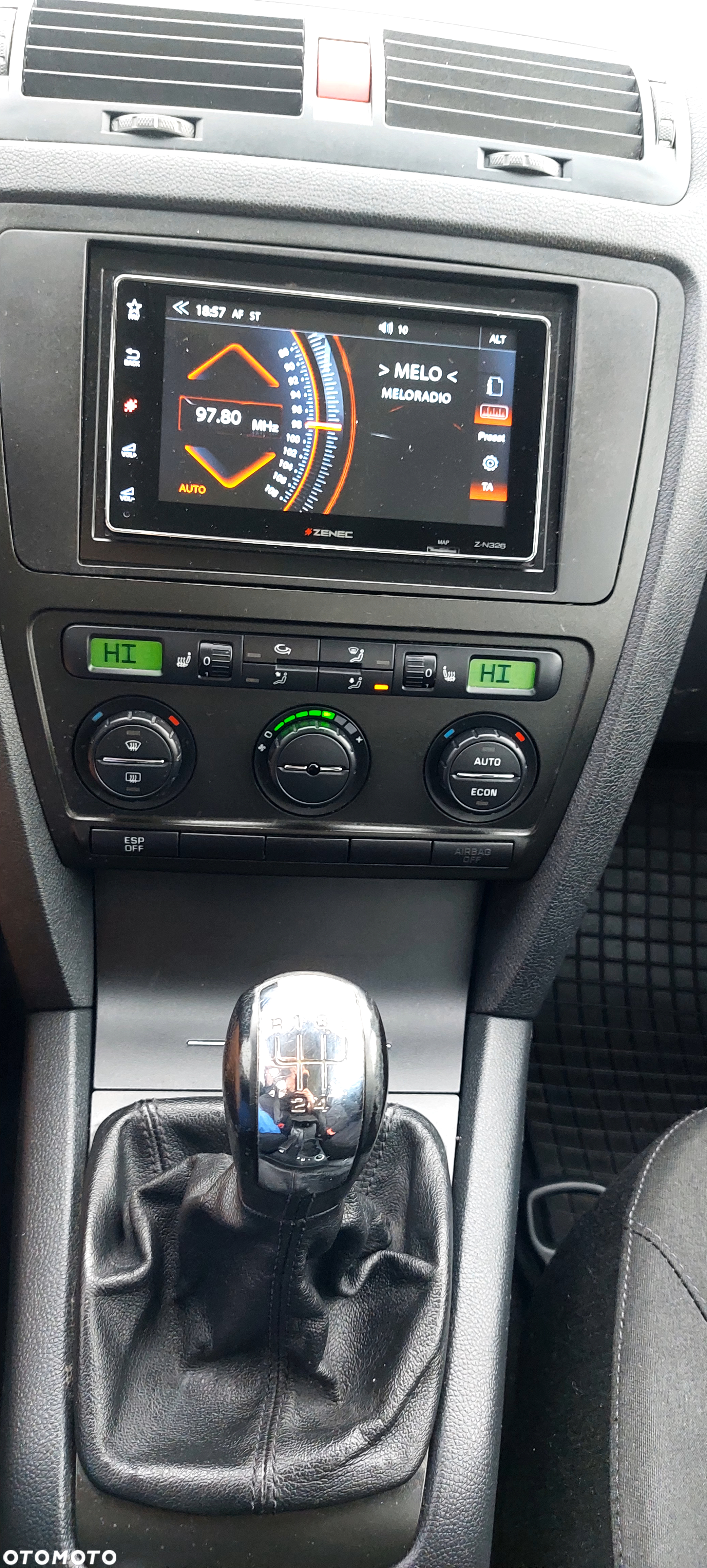 Skoda Octavia 1.6 FSI Elegance - 34