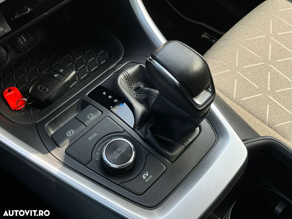 Toyota RAV4 - 22