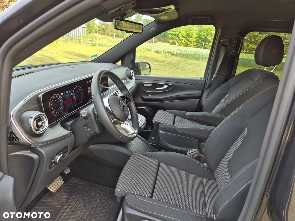 Mercedes-Benz Klasa V 300 d lang 4Matic 9G-TRONIC Exclusive - 13