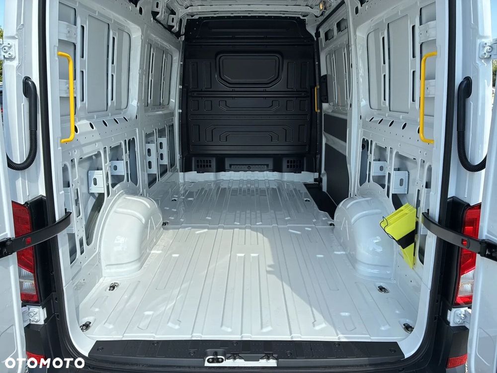 Volkswagen Crafter 35 Furgon AUTOMAT/L3H3, 2.0TDI 177KM, Wysoki dach, r.o. 3640 - 23