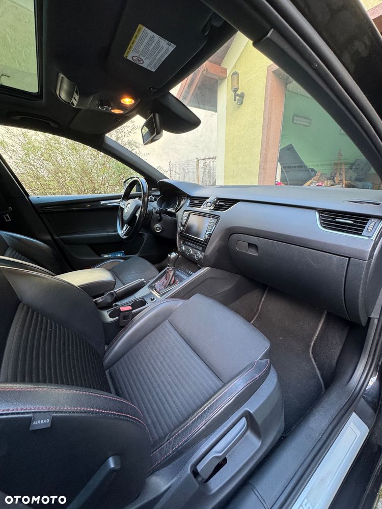 Skoda Octavia 2.0 TDI DSG RS - 6