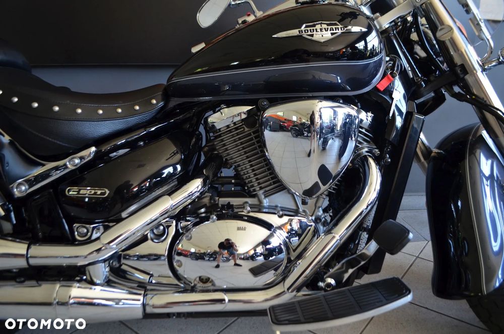 Suzuki VL 800 Volusia - Boulevard C50 - 9