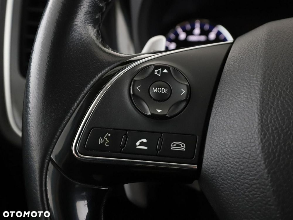 Mitsubishi Outlander 2.0 Instyle Navi 4WD CVT - 30