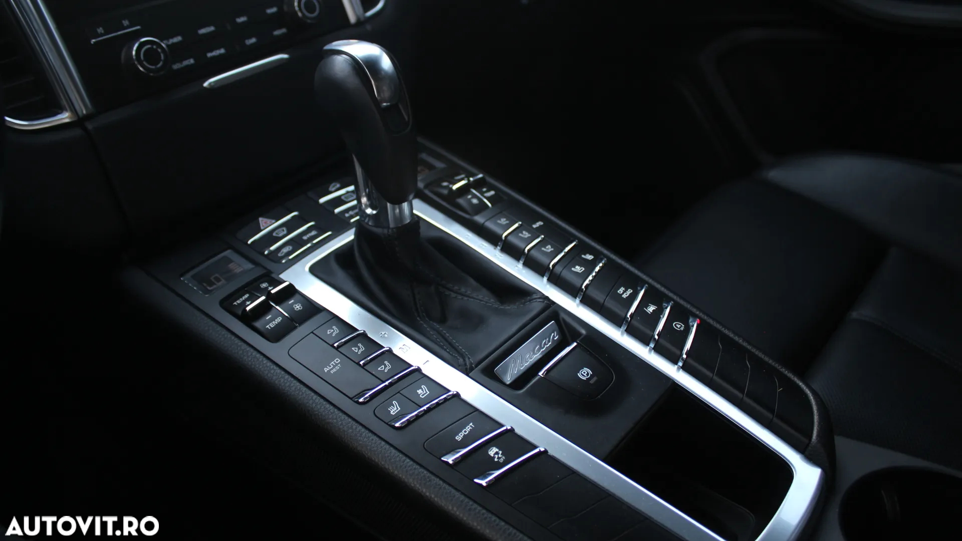 Porsche Macan Standard - 12
