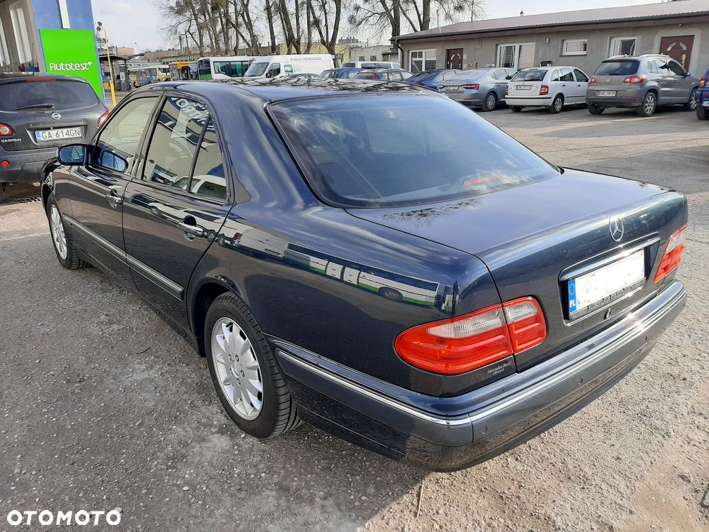 Mercedes-Benz Klasa E - 6