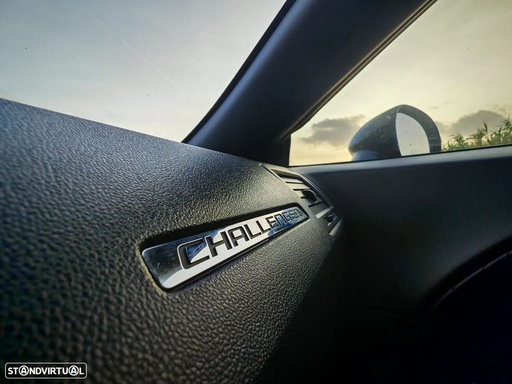 Dodge Challenger - 4