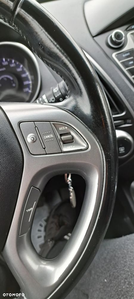 Hyundai ix35 1.6 2WD Fifa World Cup Edition - 12