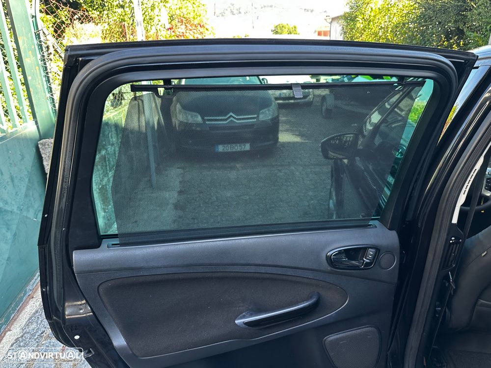 Ford S-Max 2.0 TDCi Titanium 7L - 26