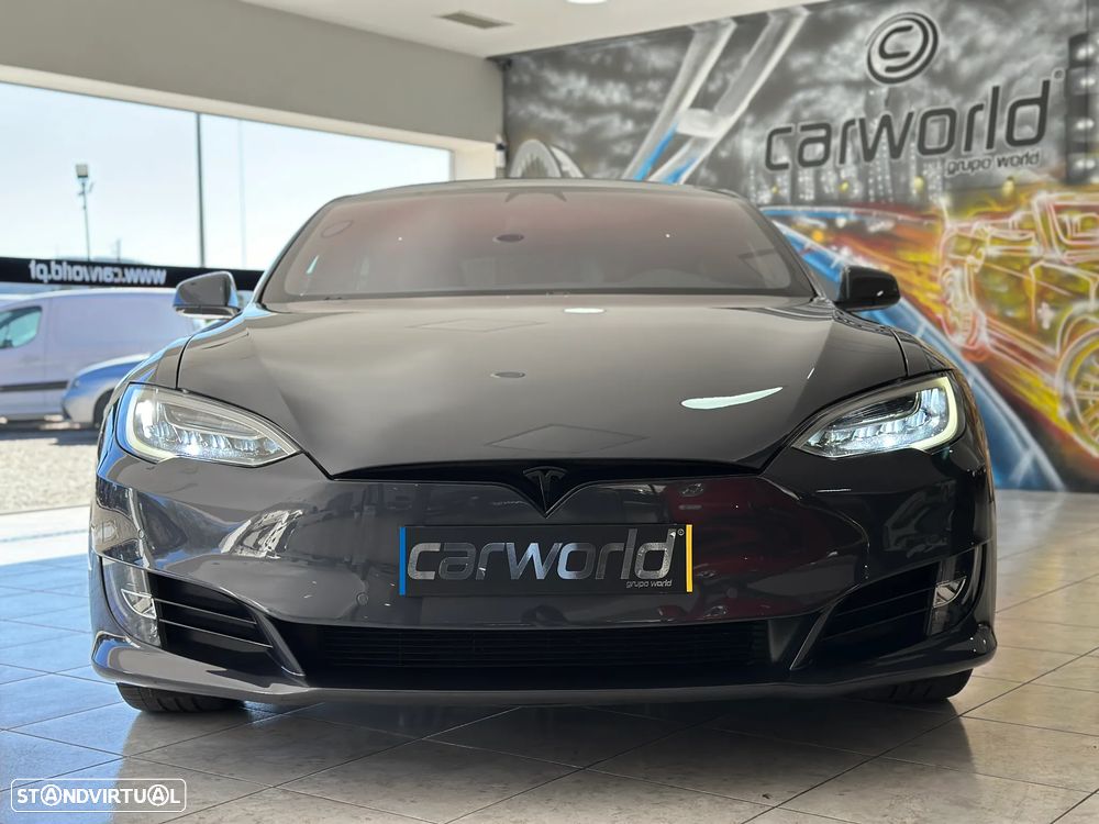Tesla Model S - 2