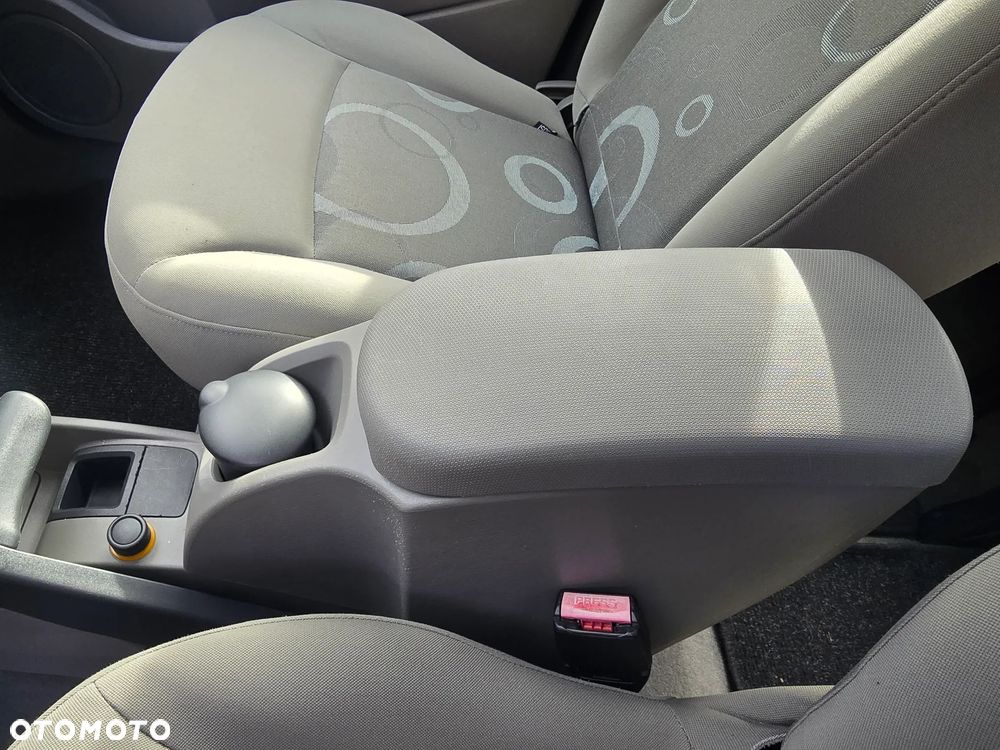 Renault Kangoo 1.6 8V Helios - 17