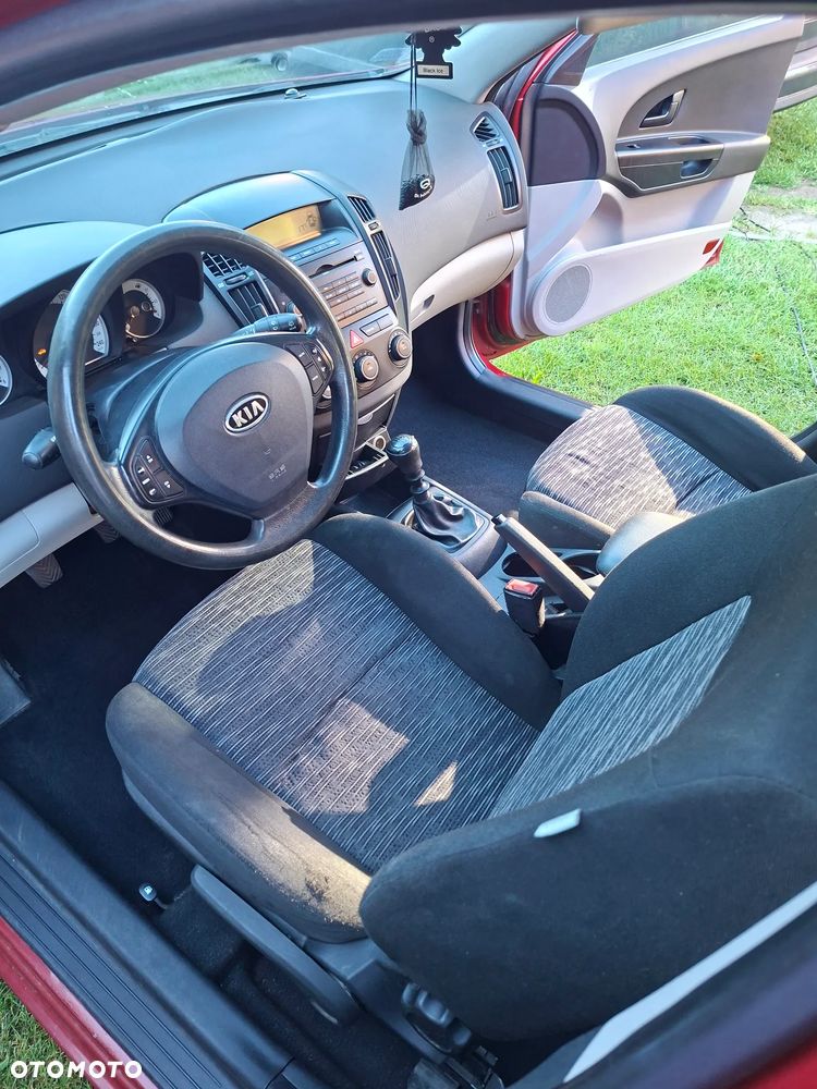 Kia Ceed - 3
