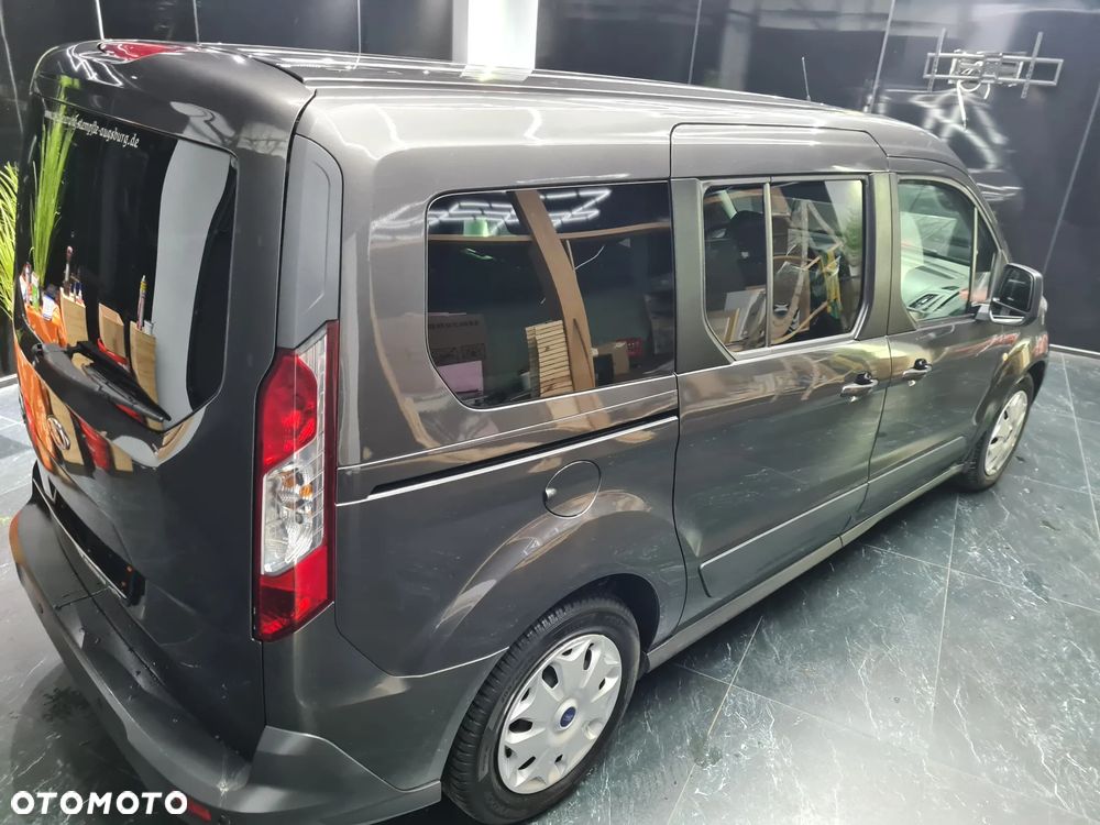Ford Tourneo Connect Grand - 21