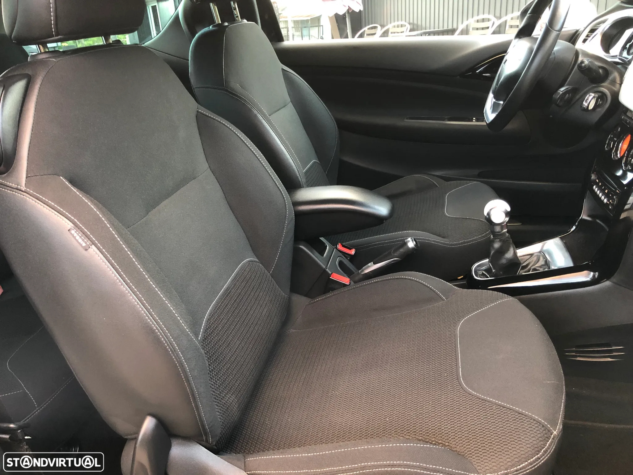 Citroën DS3 Cabrio 1.6 e-HDi Be Chic - 13