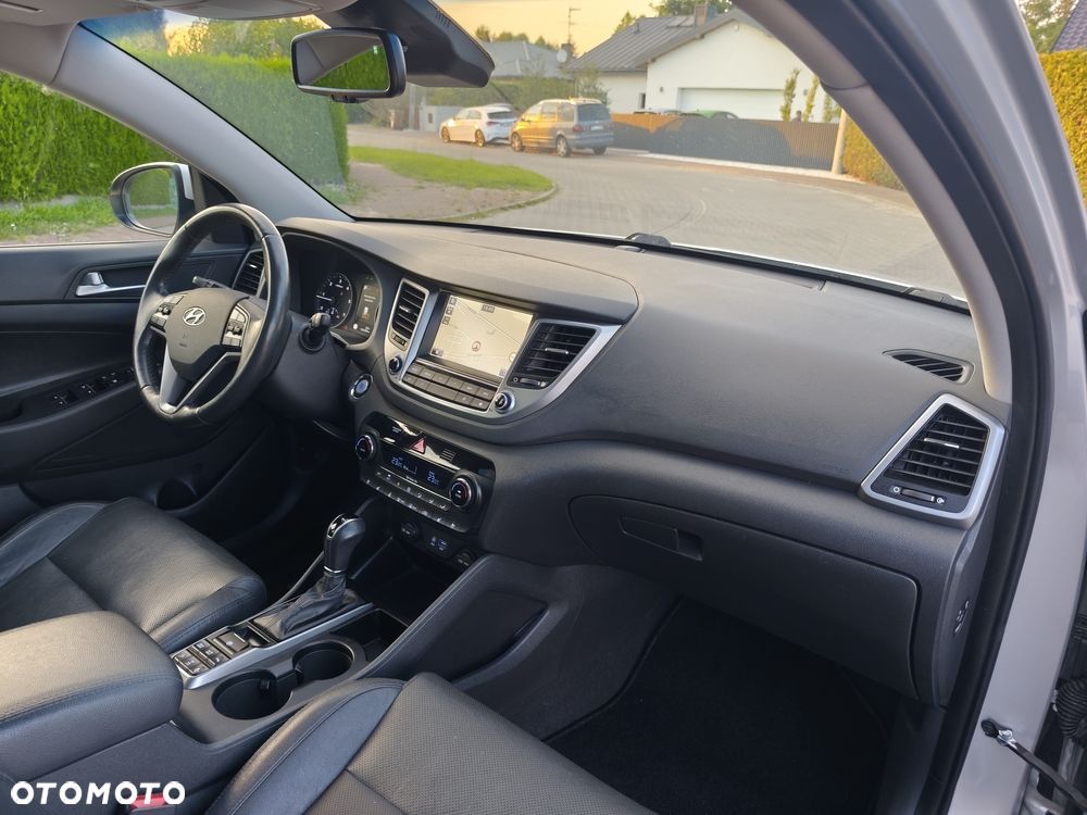Hyundai Tucson 2.0 CRDi 4WD Automatik Premium - 28