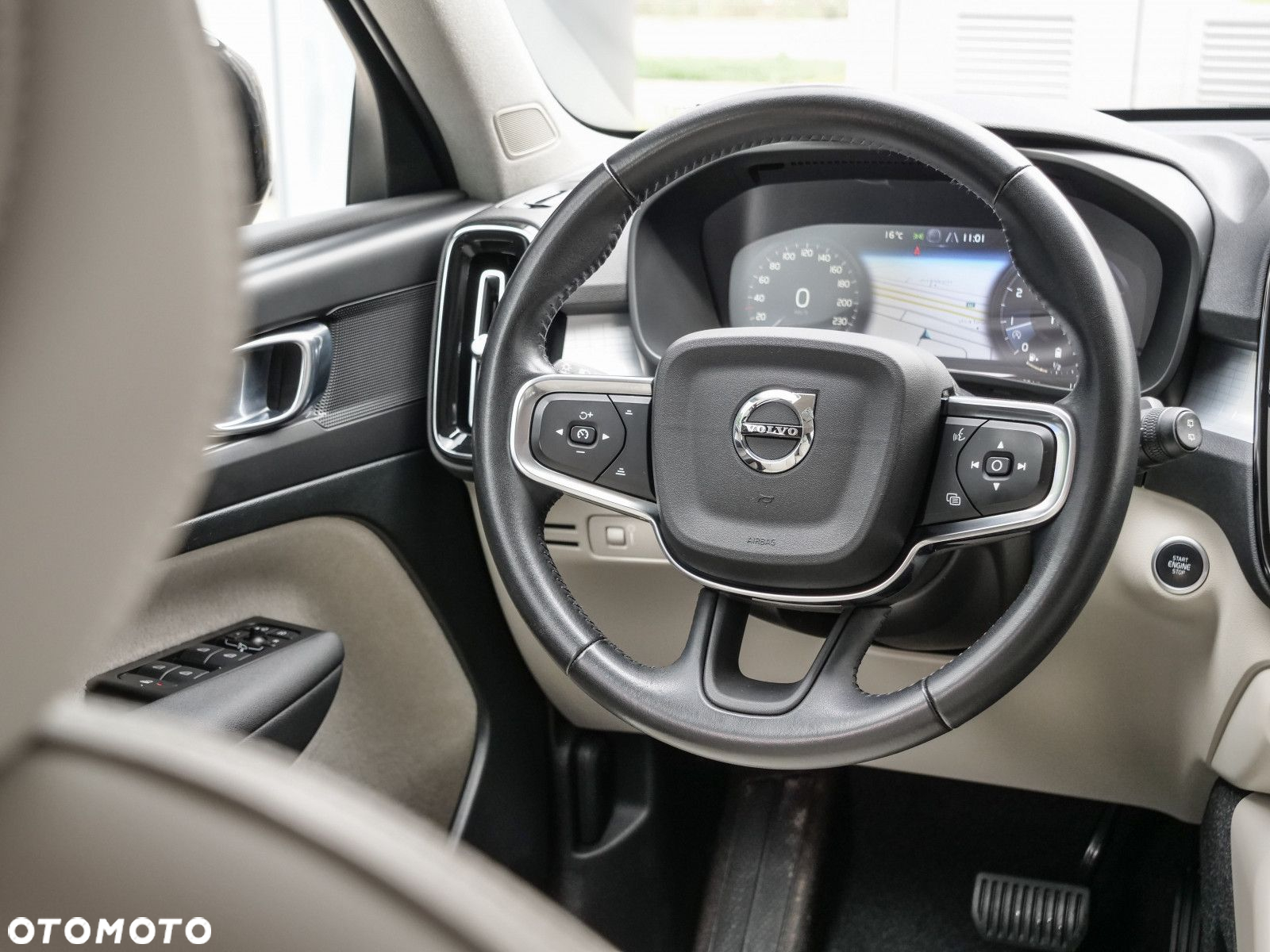 Volvo XC 40 - 18