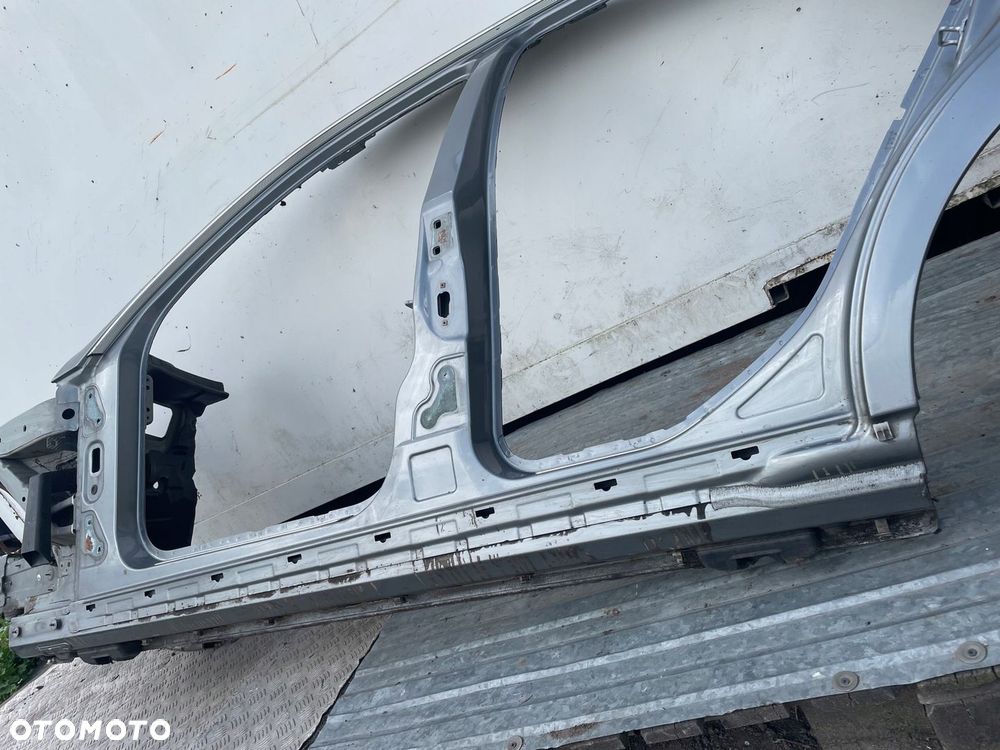 Prog lewy poszycie progu cwiartka lewa Mercedes W204 792U C792 Kombi - 5