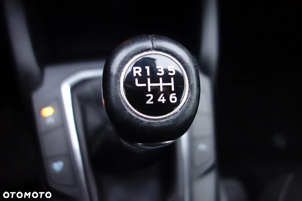 Ford Kuga - 32