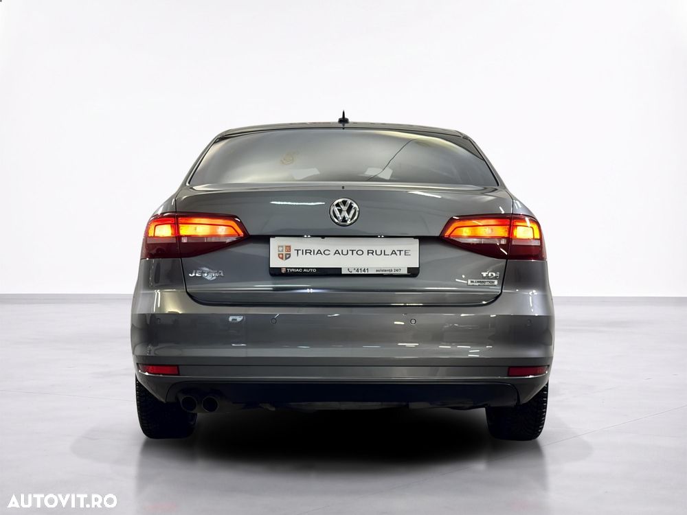Volkswagen Jetta - 5