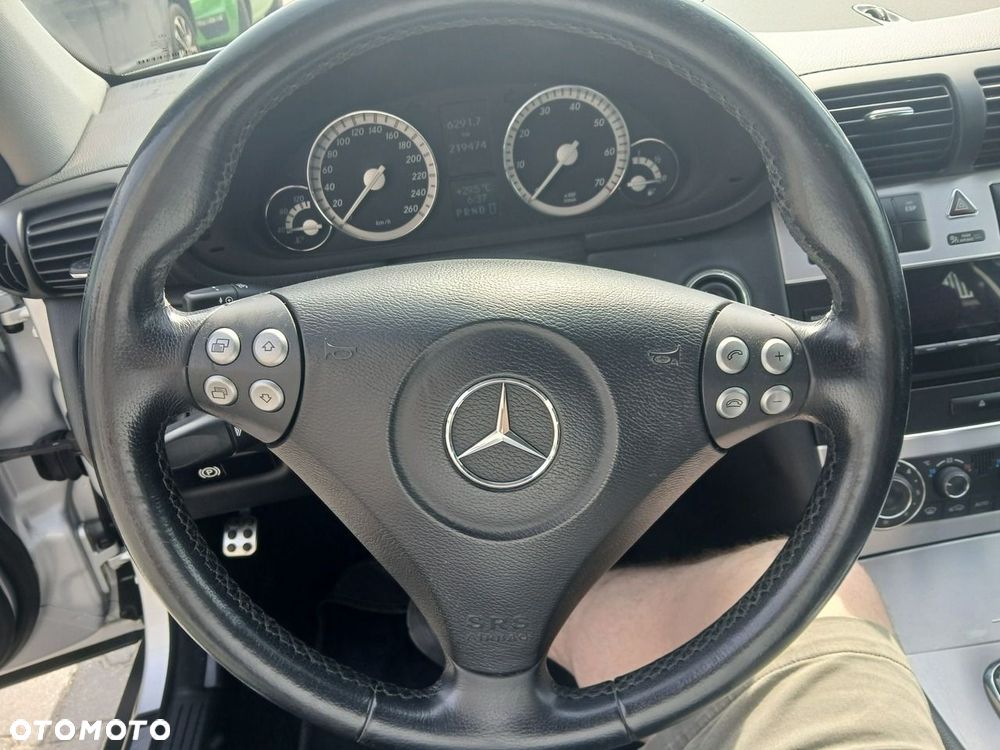 Mercedes-Benz Klasa C 180 Kompressor Automatik Classic Sport Edition - 21
