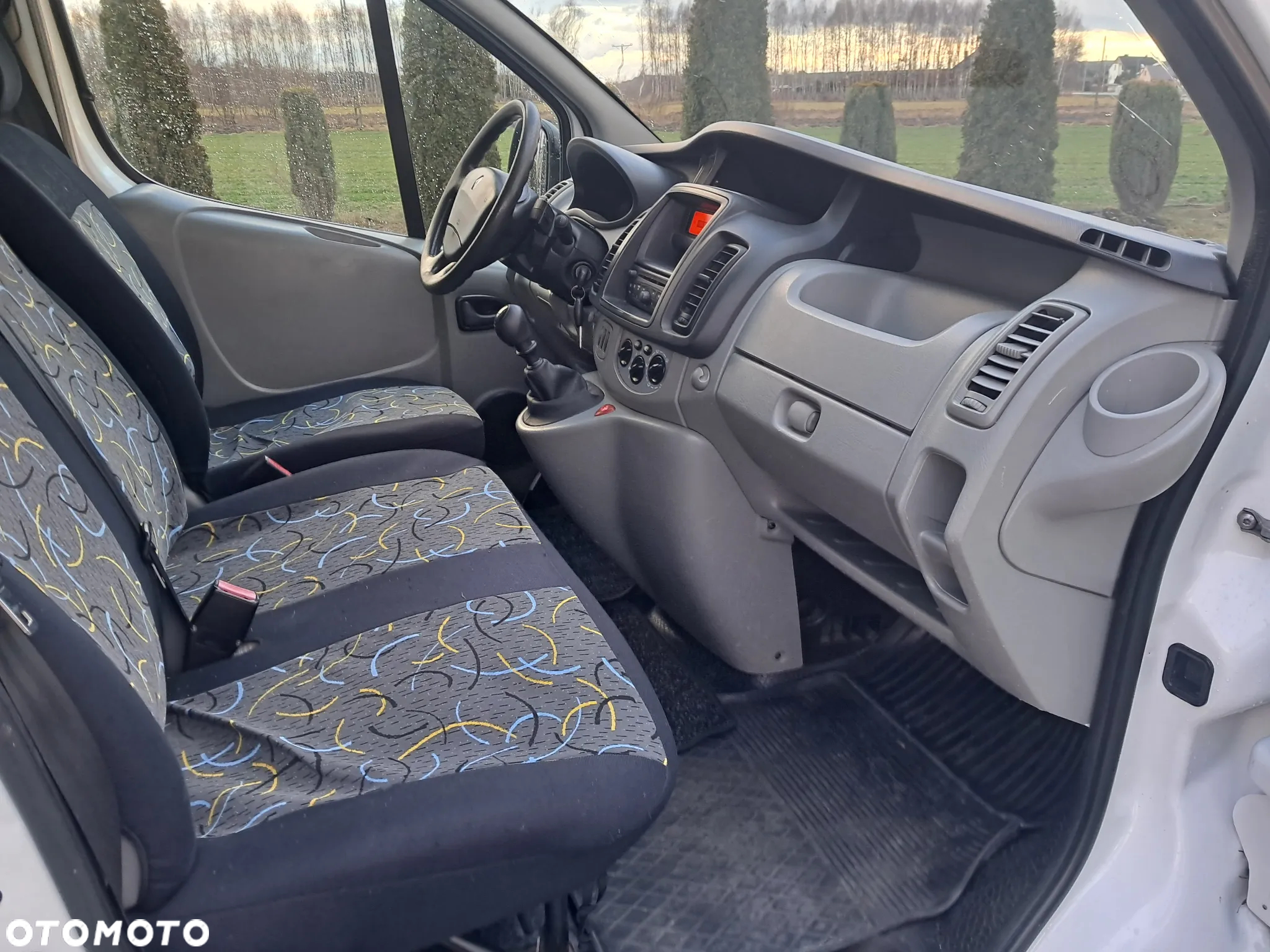 Renault TRAFIC - 10
