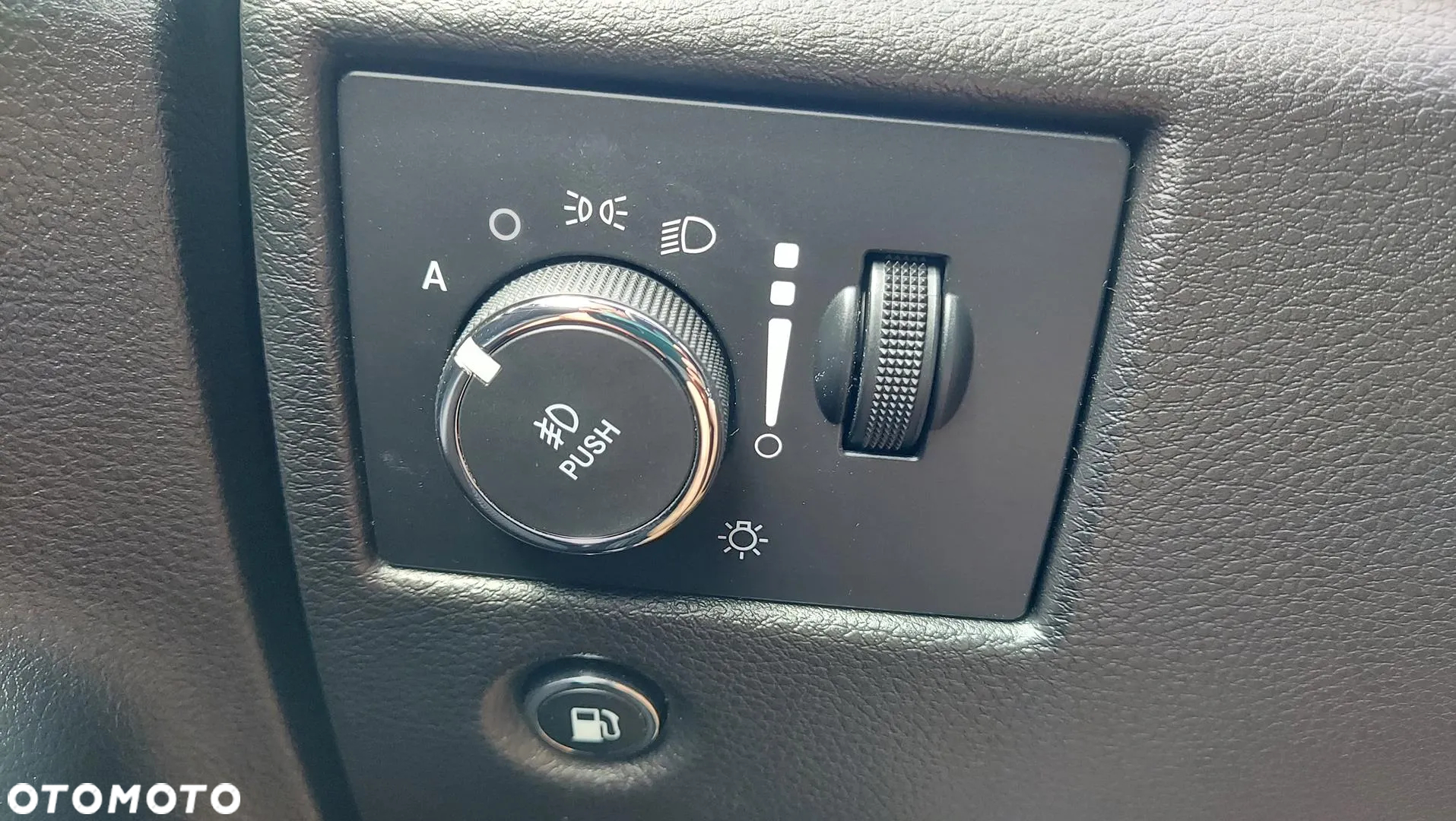 Jeep Grand Cherokee - 18
