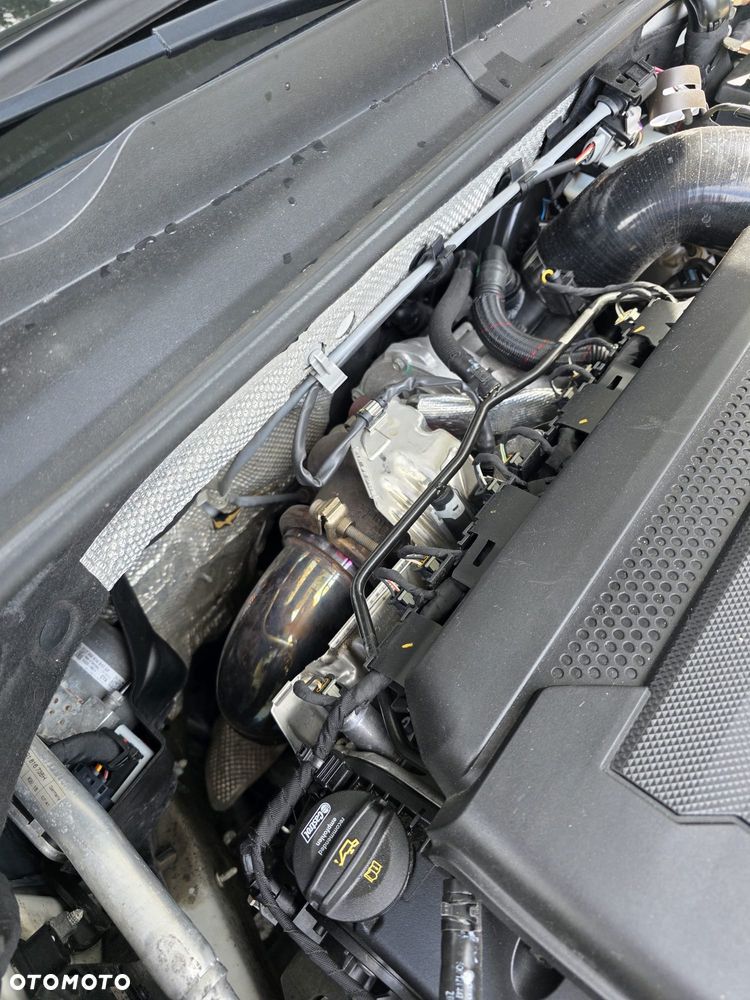 Volkswagen Golf - 22