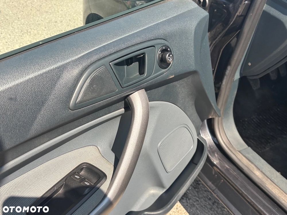 Ford Fiesta 1.25 Trend - 18