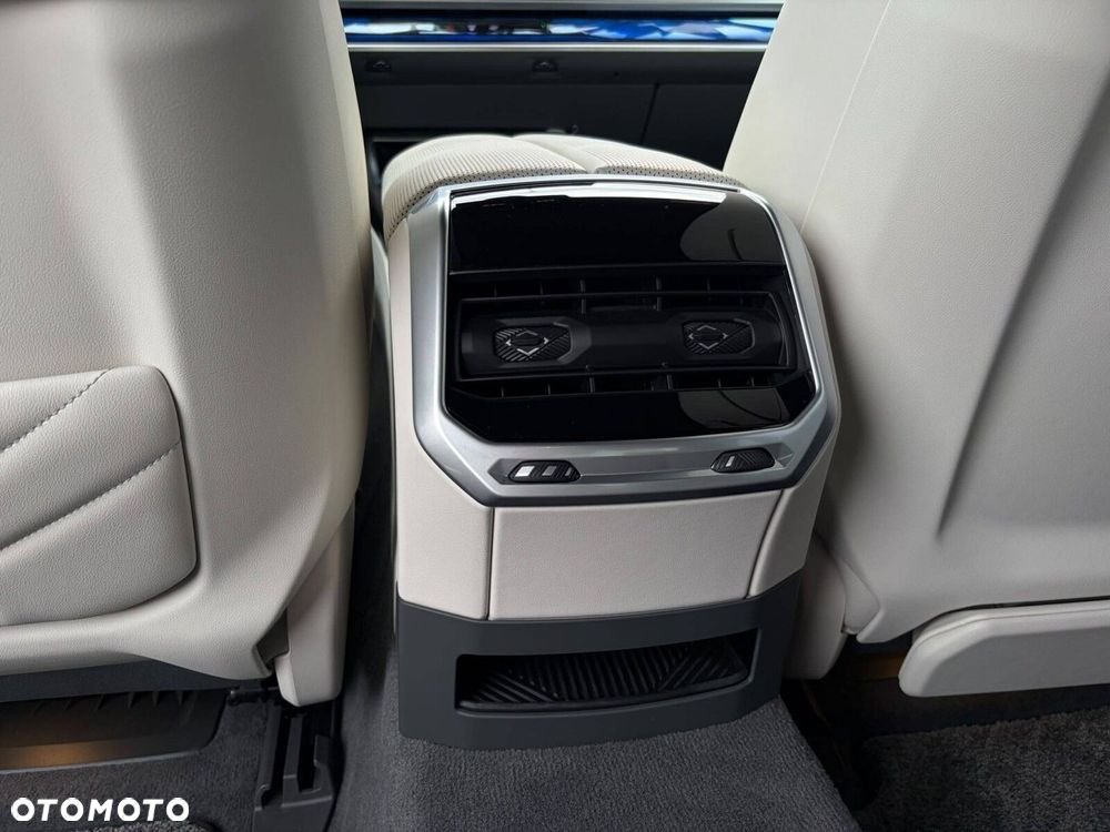 BMW Seria 7 - 15
