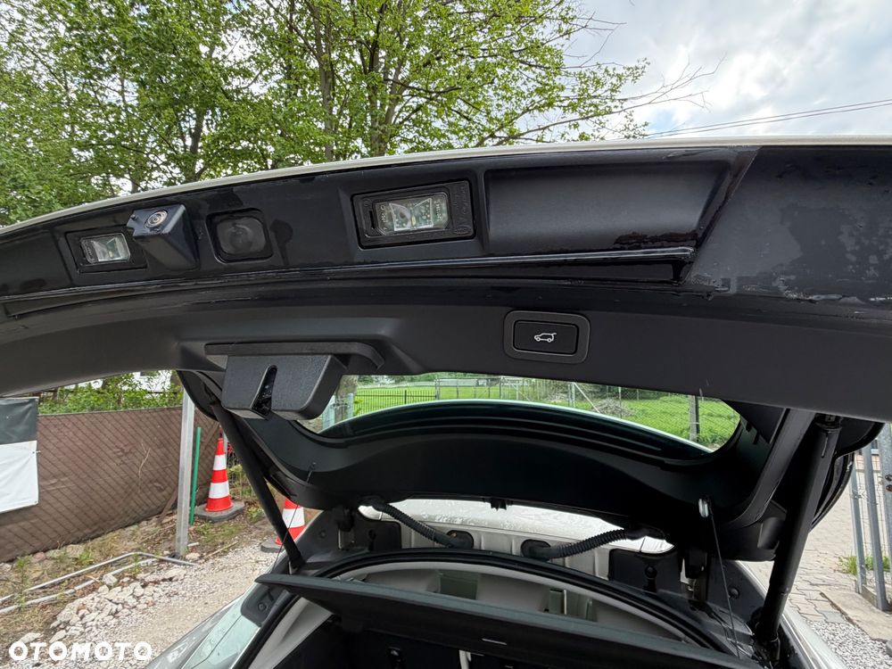 Jaguar I-Pace EV400 90kWh AWD R-Dynamic SE - 37
