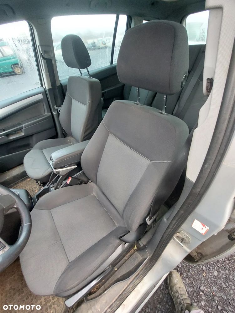 OPEL ZAFIRA B II FOTEL LEWY KIEROWCY PRAWY PASAŻERA PRZEDNI PRZÓD 62/11 - 1