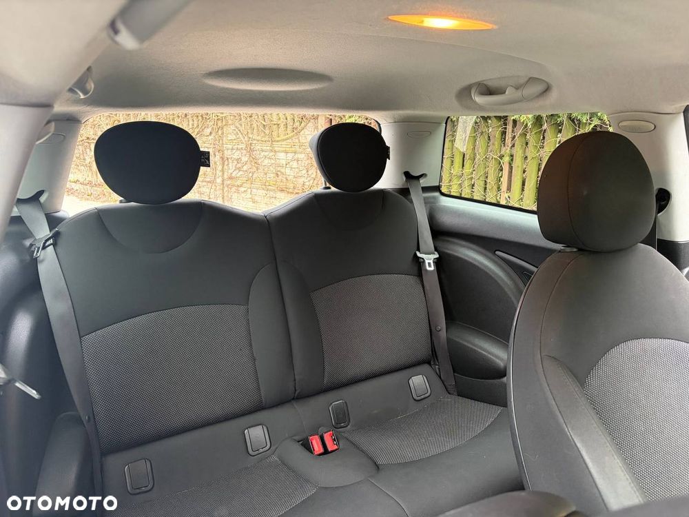 MINI Cooper Standard - 13