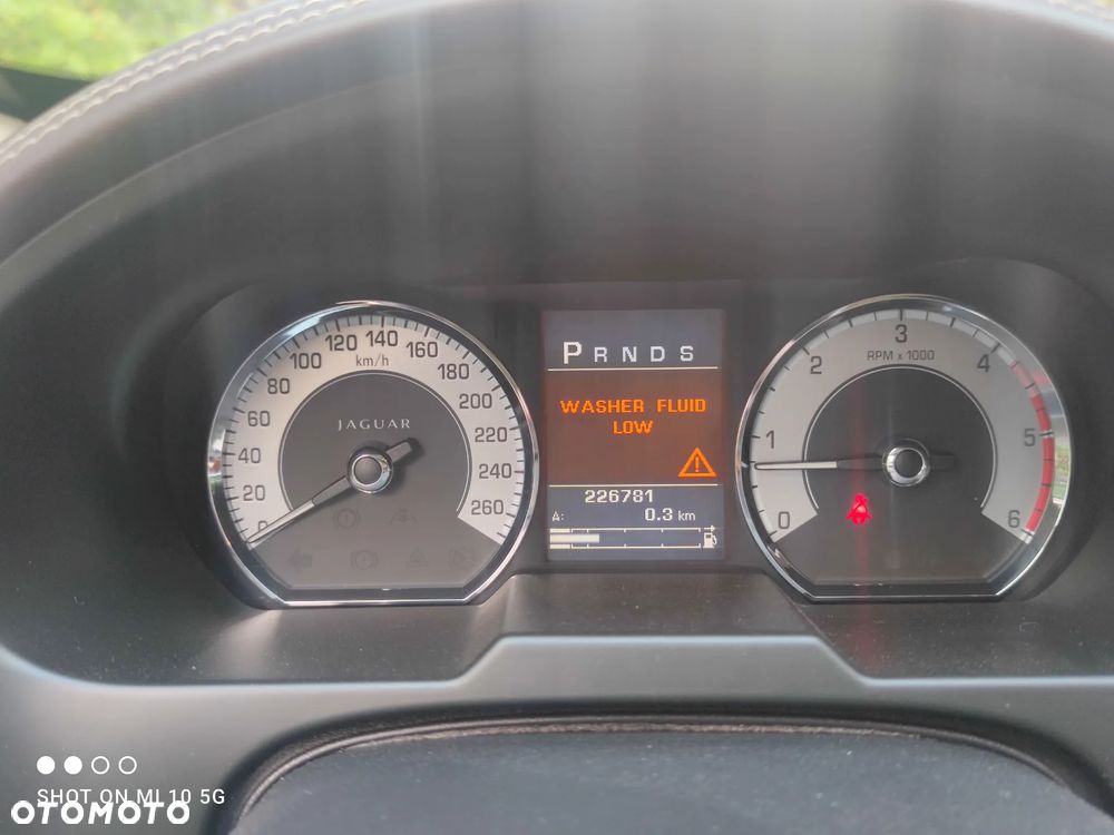 Jaguar XF 3.0 V6 D Luxury - 26