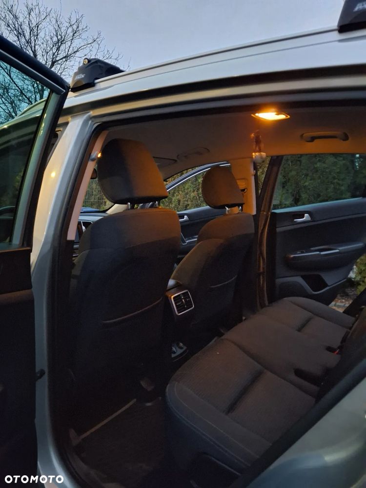 Kia Sportage 1.7 CRDI 2WD Dream-Team Edition - 8