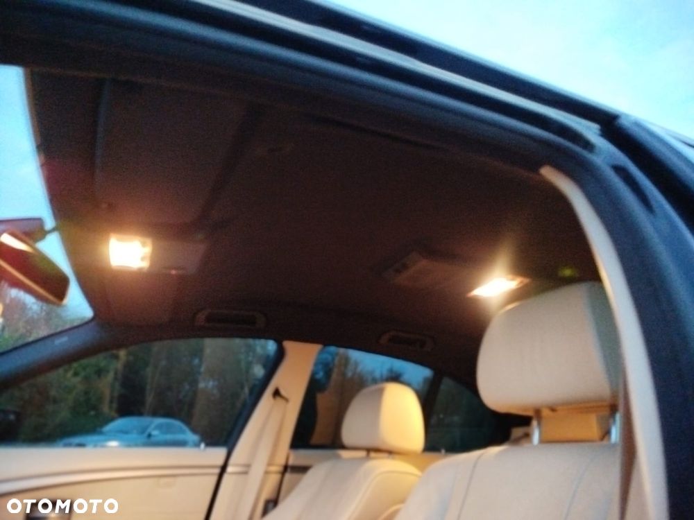 BMW Seria 7 730i - 12