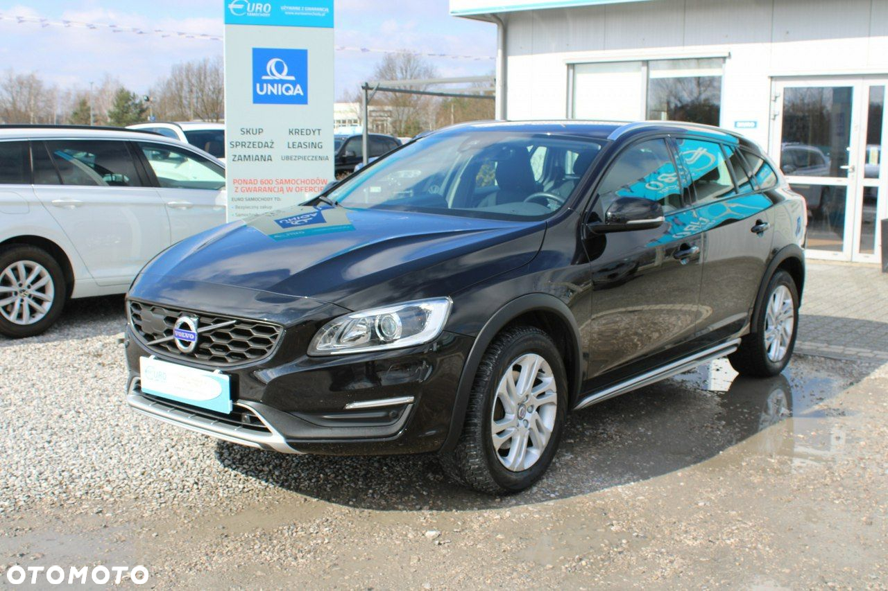 Volvo V60 Cross Country D4 Drive-E Momentum - 3