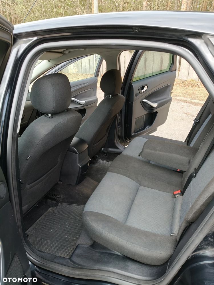 Ford Mondeo 1.8 TDCi Ambiente - 6