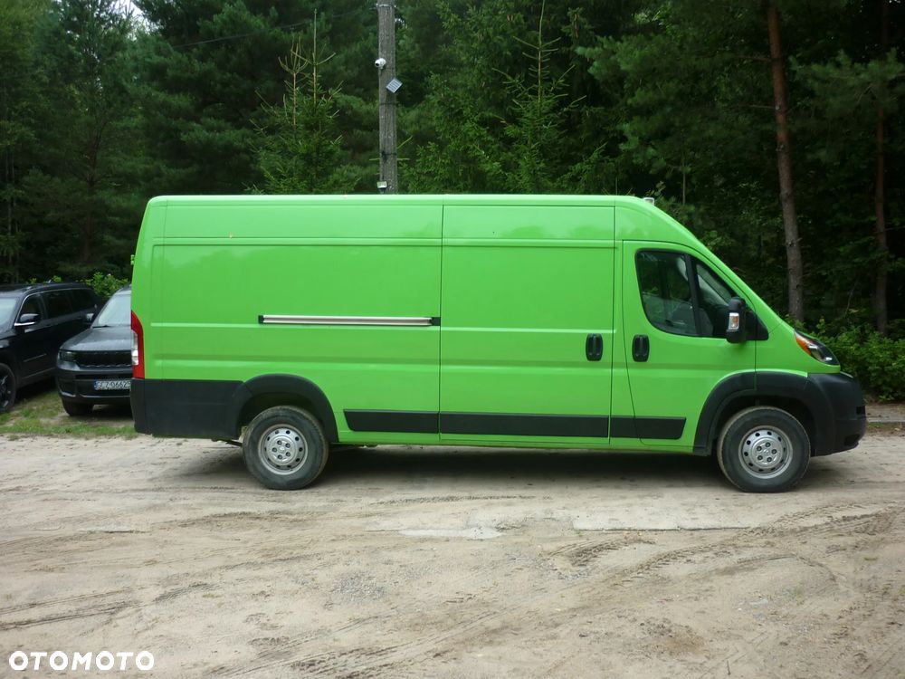 Dodge promaster - 4