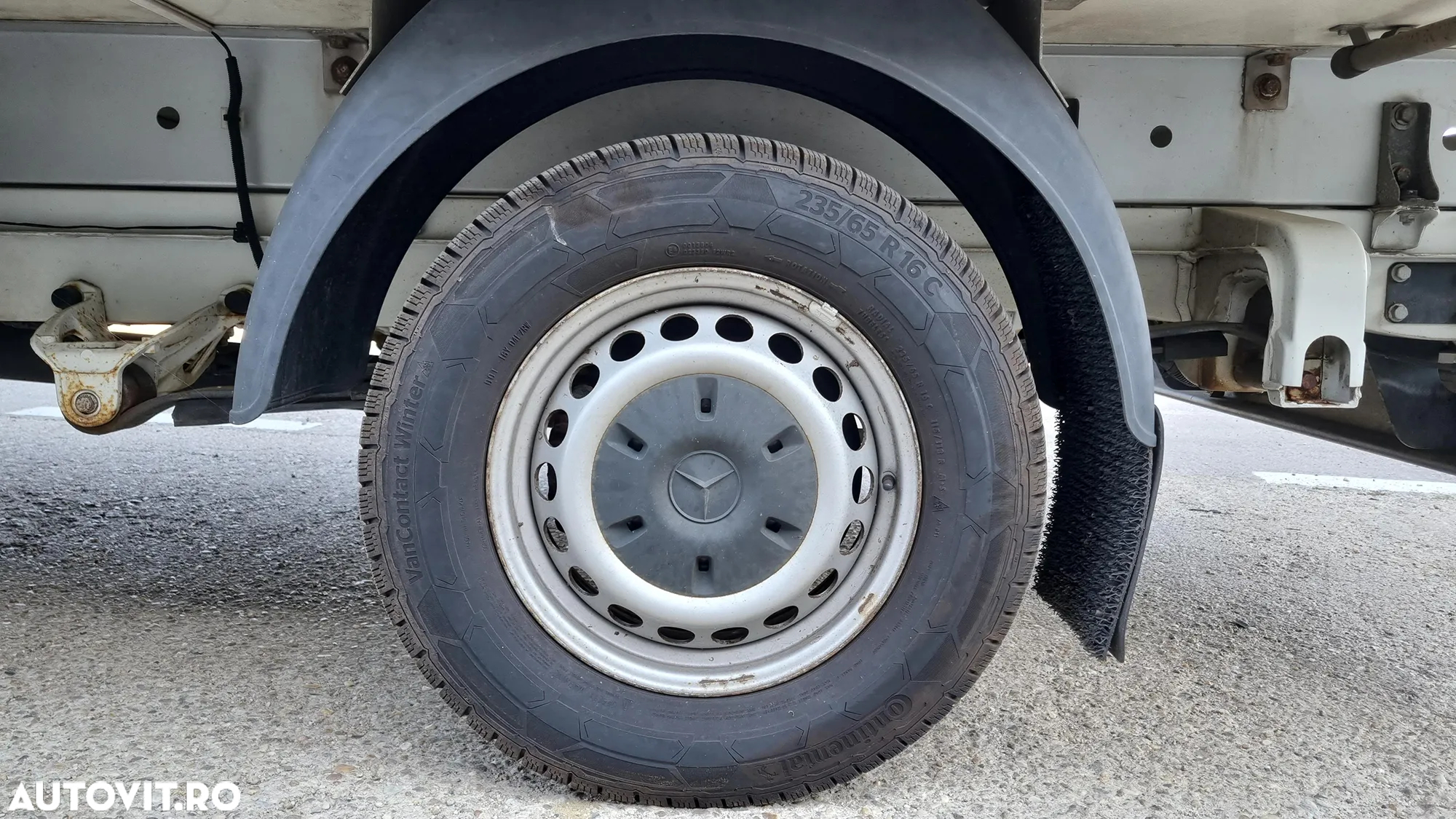 Mercedes-Benz Sprinter - 11