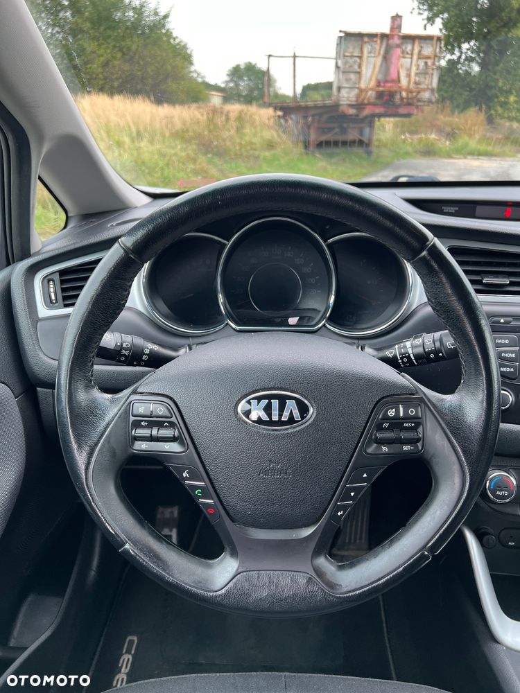 Kia Ceed - 15