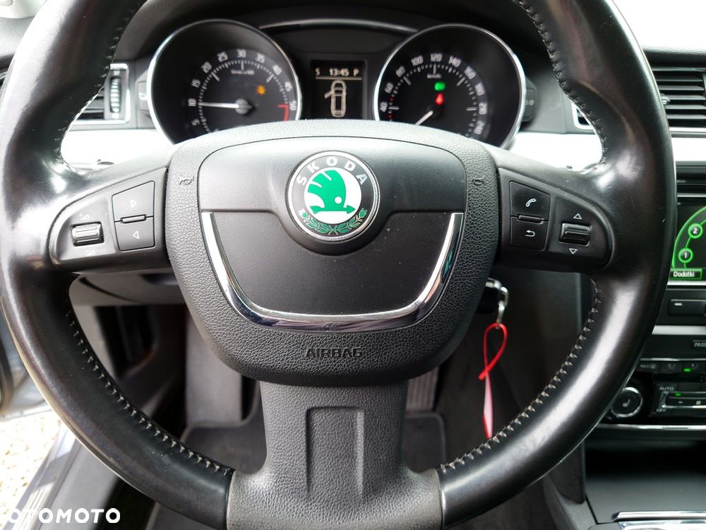 Skoda Superb 2.0 TDI Elegance DSG - 20