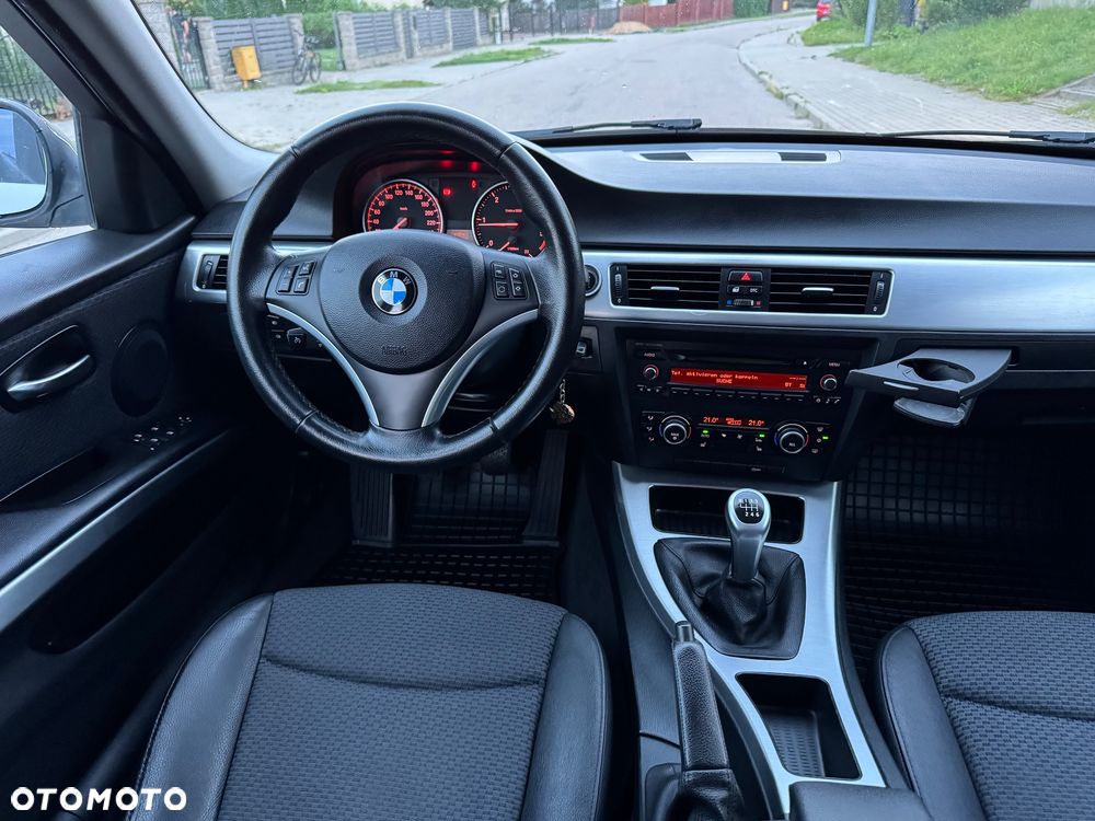 BMW Seria 3 320d DPF - 31