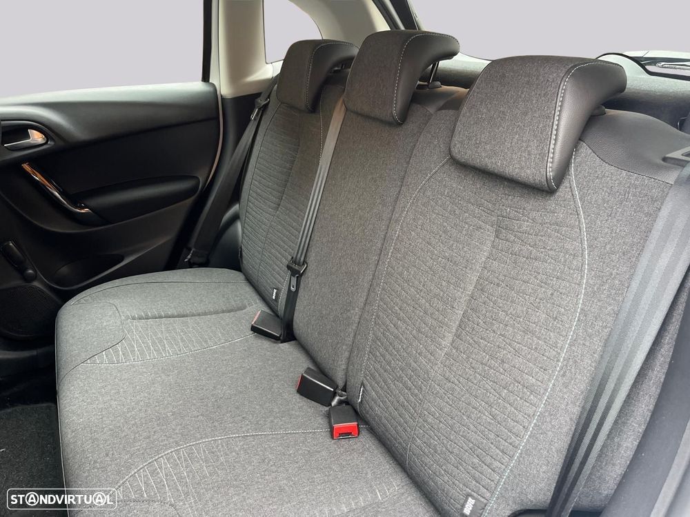 Citroën C3 1.2 PureTech Feel - 33