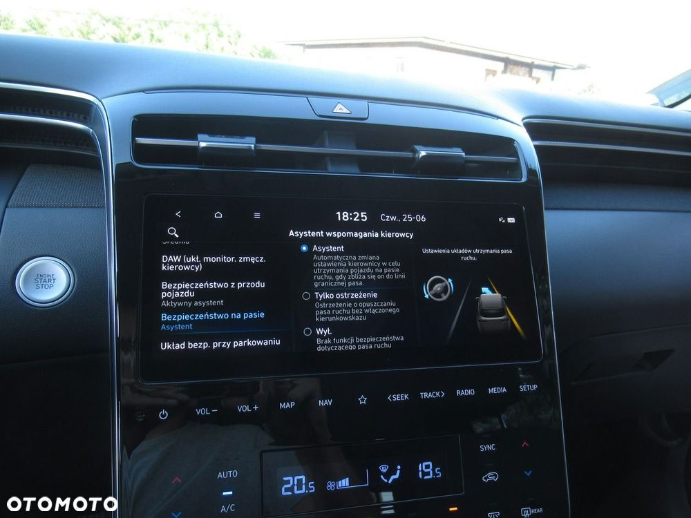 Hyundai Tucson 1.6 T-GDi HEV Executive 2WD - 23