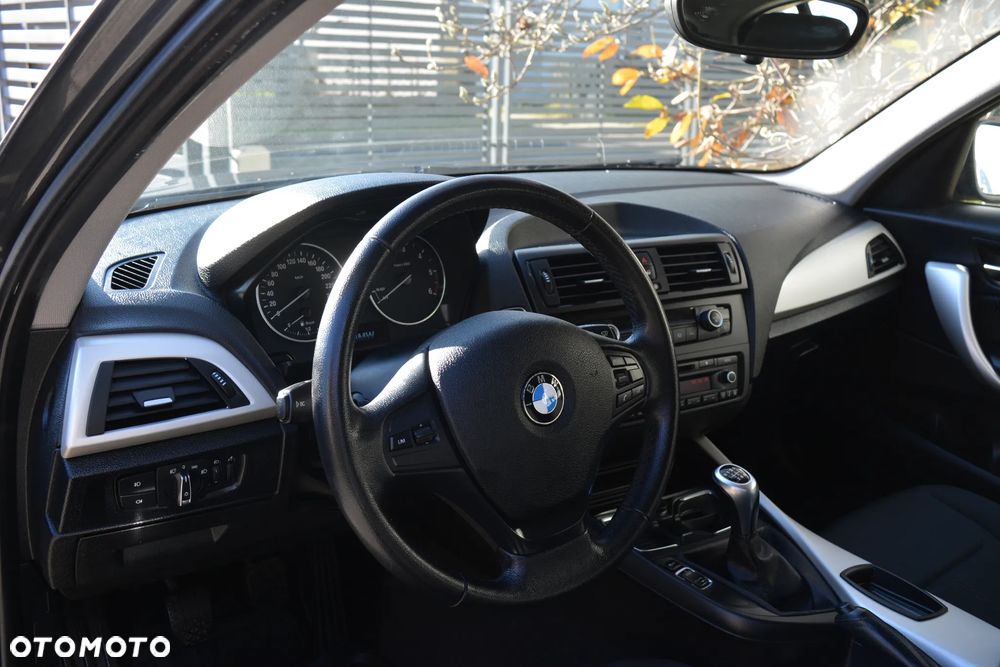 BMW Seria 1 - 17