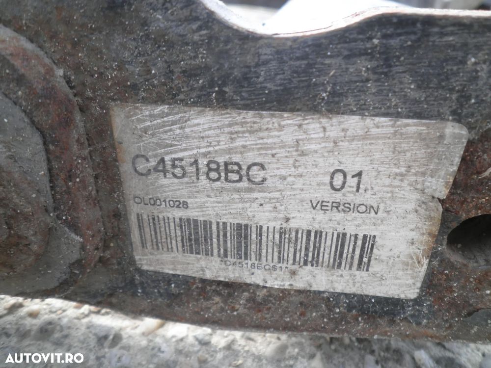 Carlig tractare / remorcare Opel Vivaro , Renault Trafic 2016 C4518BC - 3