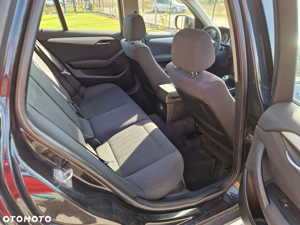 BMW X1 sDrive18d - 11